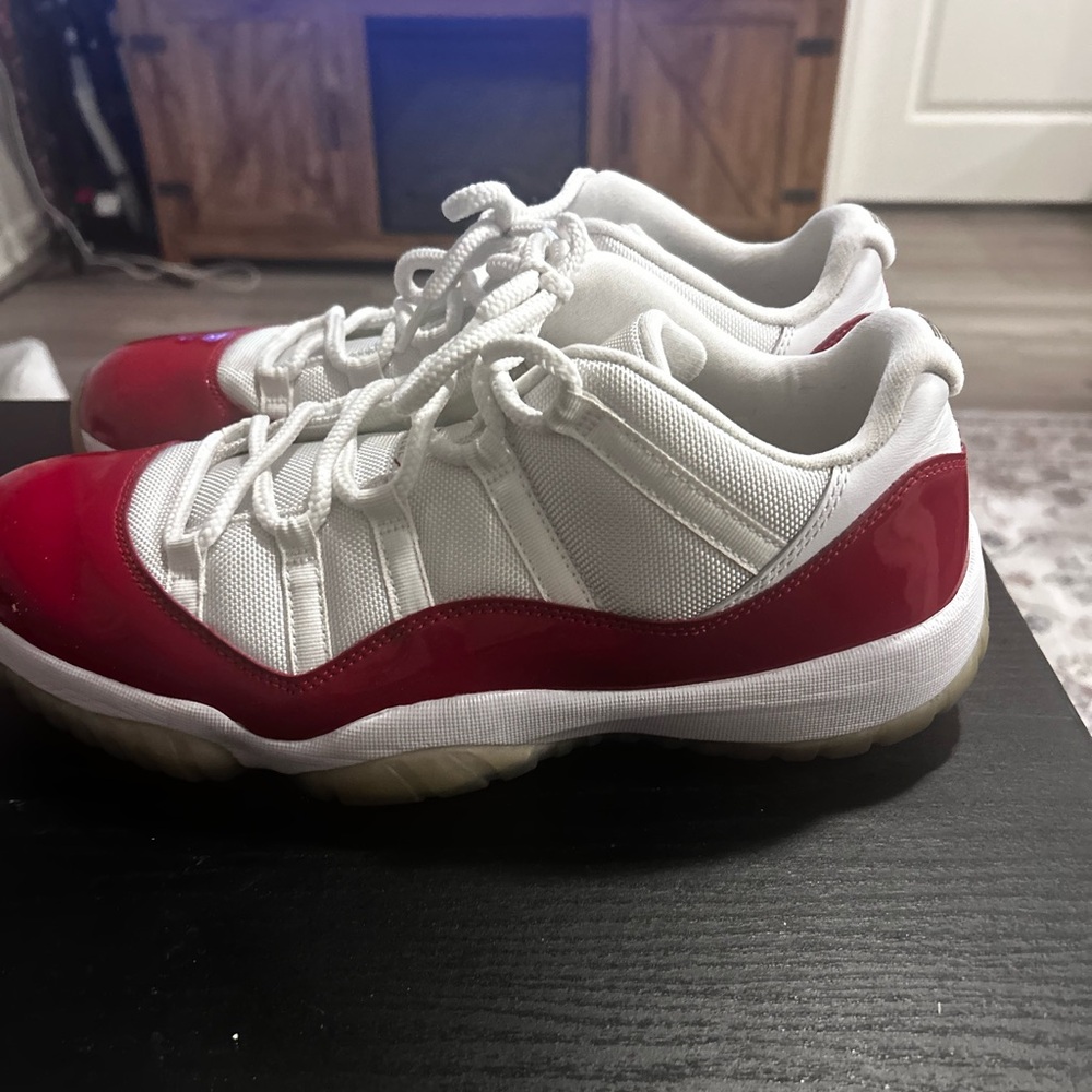 Jordan 11 Retro Low Cherry